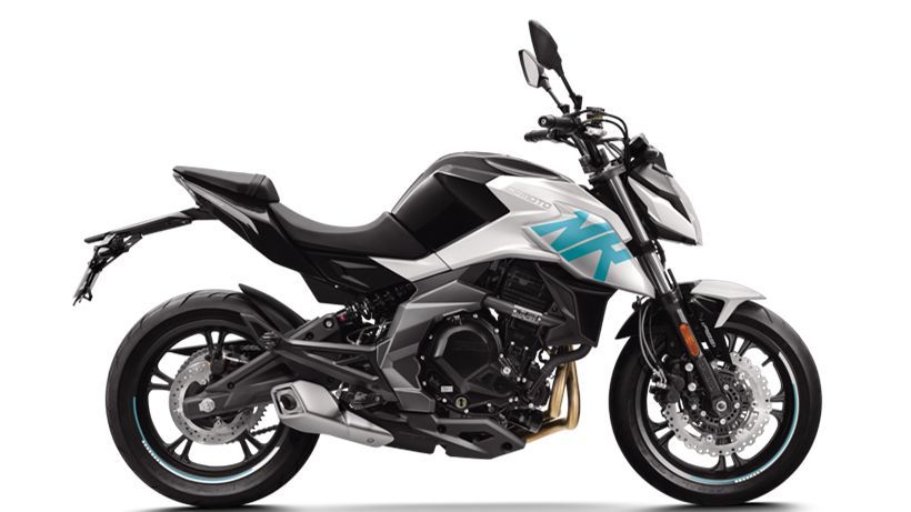 从外观上看,2020款400nk的变化不太明显.