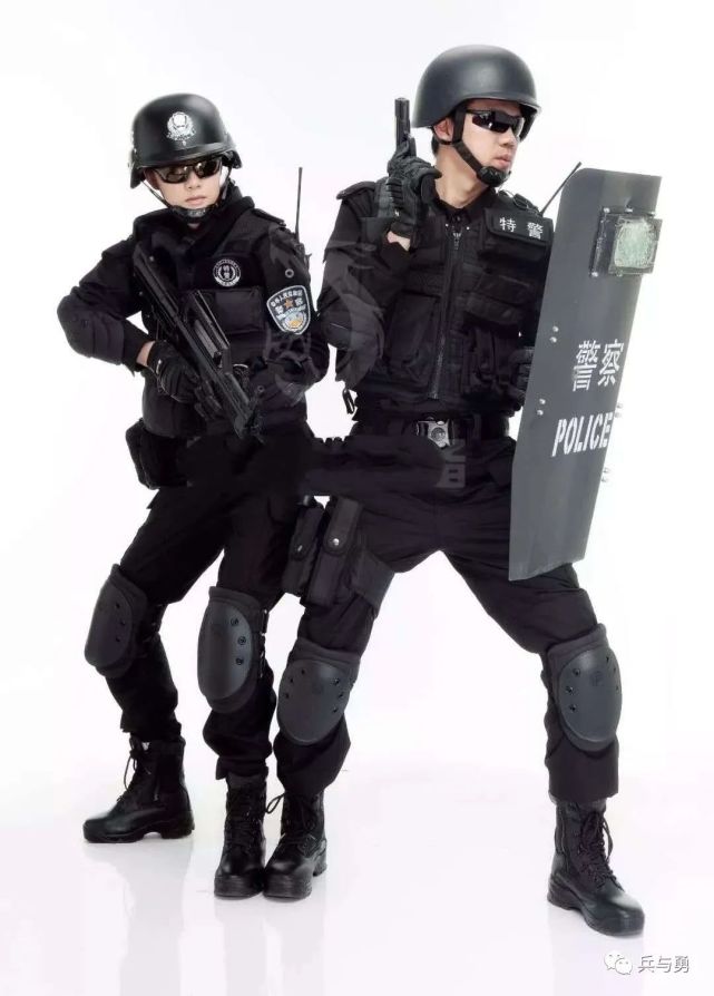 99式特警春秋战训服说明
