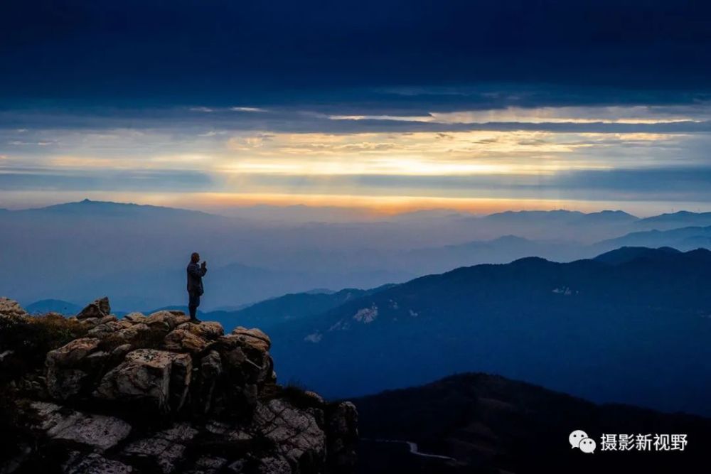 千里淮河源头探秘 太白顶森林茂密藏古刹 淮渎庙祭河神场景隆重 腾讯新闻