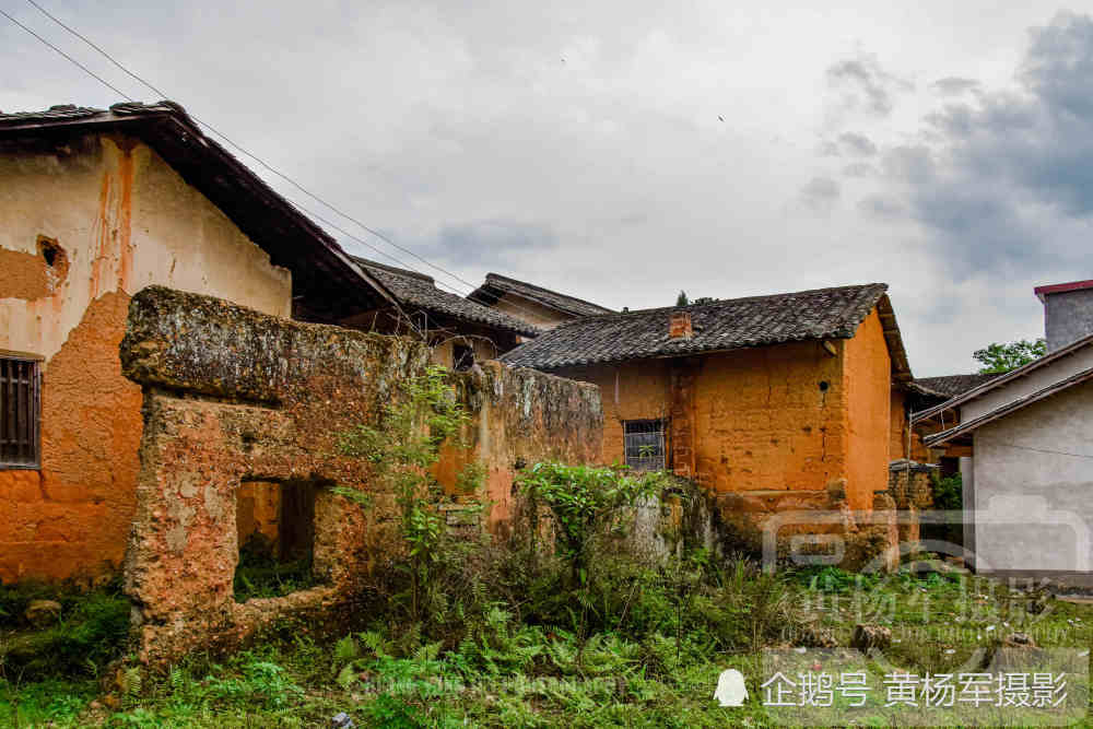 赣州赣县区立濑村,赣南人熟悉的乡村老屋,故乡的原风景很是亲切