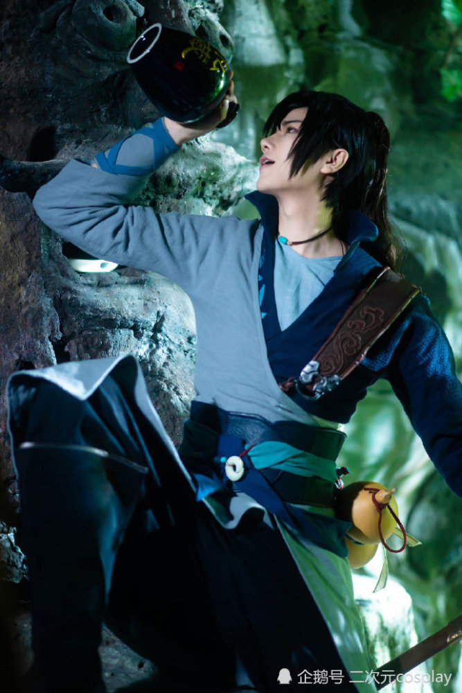 新笑傲江湖cos熊祁的东方不败竟然魅力如斯