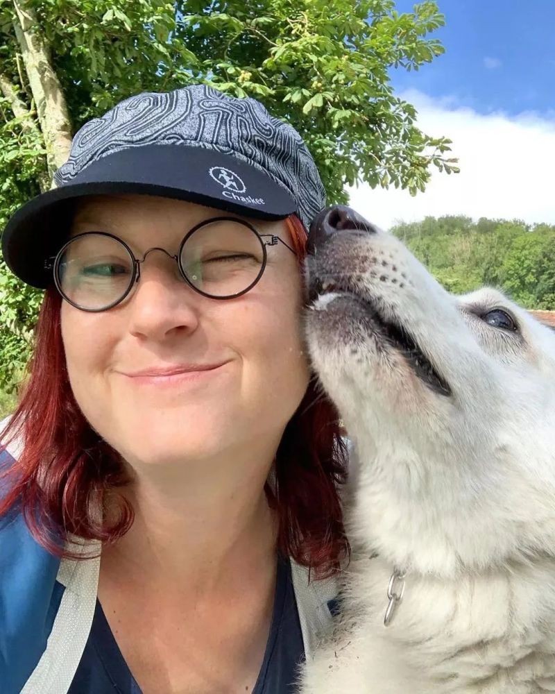 sylvia陪rasta长大,带着它"上九天揽月,下五洋捉鳖".