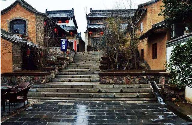 陕西也有一处丽江原先是个贫困村现在却吸引百万游客