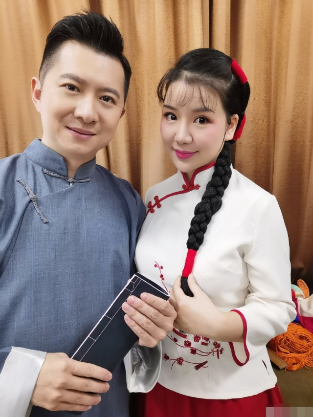 自从孩子出生后,红果果简直就把微博当成了养儿记录表,经常晒出女儿