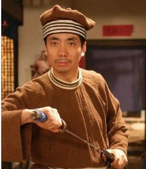 《武林外传》中的邢捕头就不多说了范明出演过的电视剧大家应该都不会