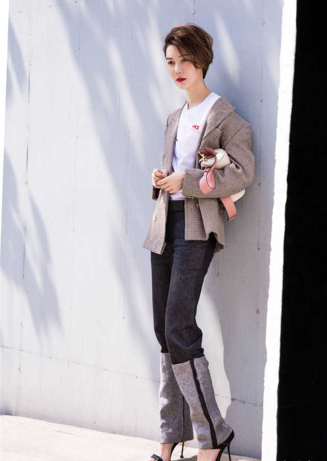 车晓瘦成纸片身材了170身高也撑不起小码西装气场却不输超模