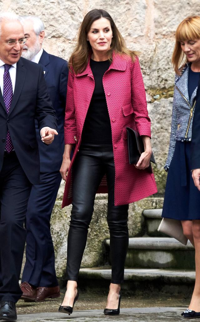 "裤"美人西班牙王后:她可能是最爱穿裤装的王室女性吧