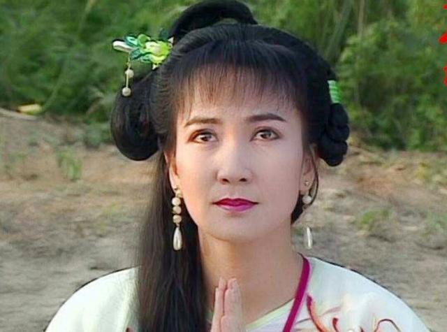 《新白娘子传奇》没有背景的小青为什么会成仙 得益两个贵人