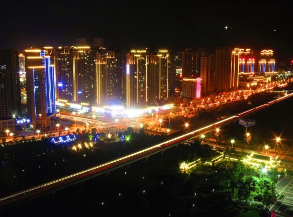 福安市 8,330元/平方米, 下跌1.75%福鼎市 10,300元/平方米, 上涨2.