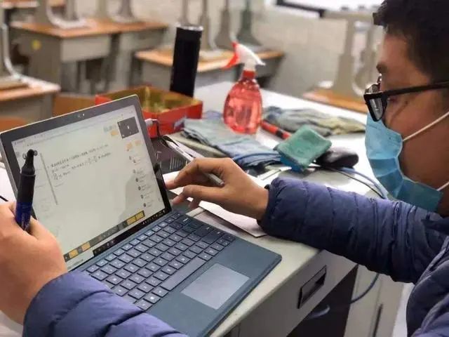 最新开学消息:高三和初三年级4月7日复课,13省市明确报到时间