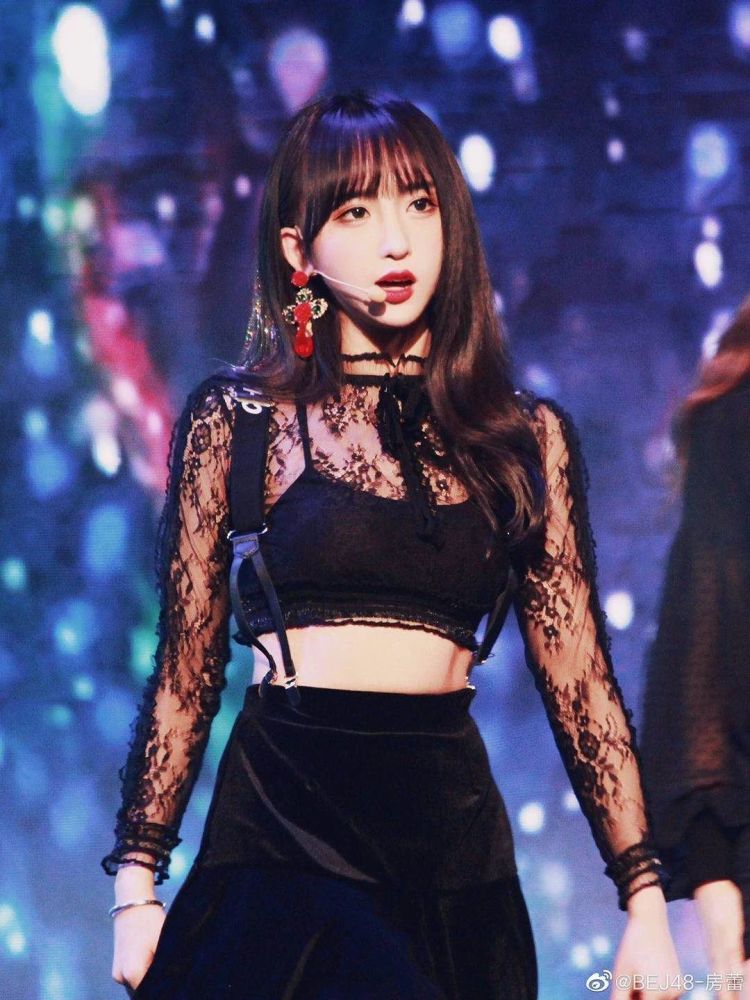 房蕾别吃了期待妹妹在《青春有你2》中有更精彩的表现以及在艺考中能