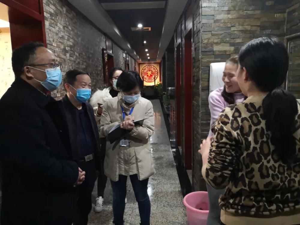 他是医者 党员 更是抗疫战线上的 主心骨 记常德市二医院院长屈贵顺 腾讯新闻