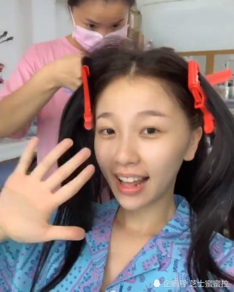 为证明真实颜值虞书欣演示卸妆过程看清素颜正脸网友态度瞬间转变