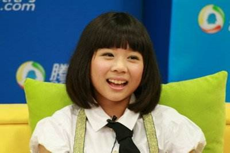 不过盛利和很多童星一样,随着年龄的增大,她将更多的注意力放在了学业