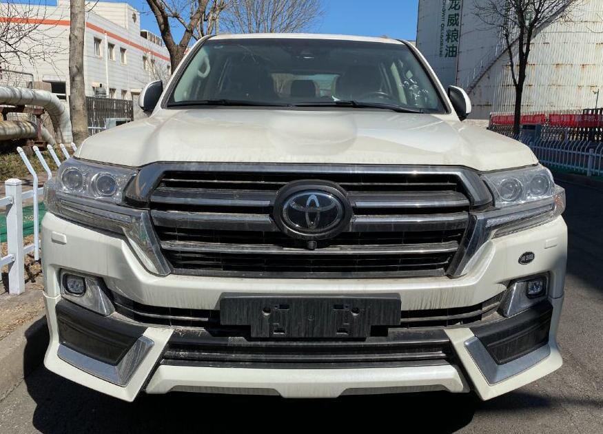 最帅气的丰田陆巡来了新外观霸气不输奔驰g四驱越野真给力