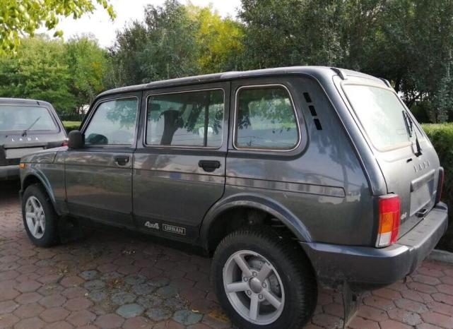 新款五门版拉达尼瓦亮相!就像放大版吉姆尼,越野比帕杰罗还给力