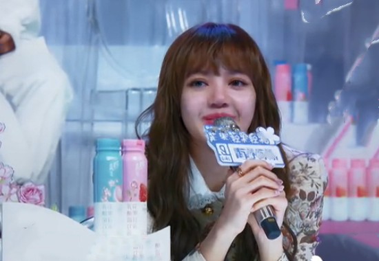 黄欣苑对lisa打感情牌,lisa被感动哭,ella的表情耐人寻味