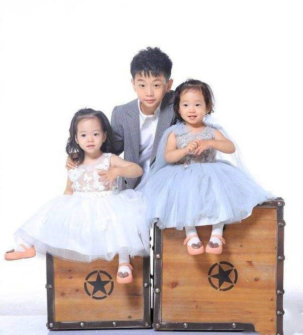 《爸爸去哪儿》7年过去,多多成女神,杨阳洋变型男,看到石头后瞬间爱了