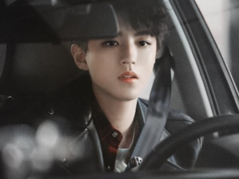 大家都知道他已经拿到了驾驶证,但是有很少的人见过王俊凯开车的模样