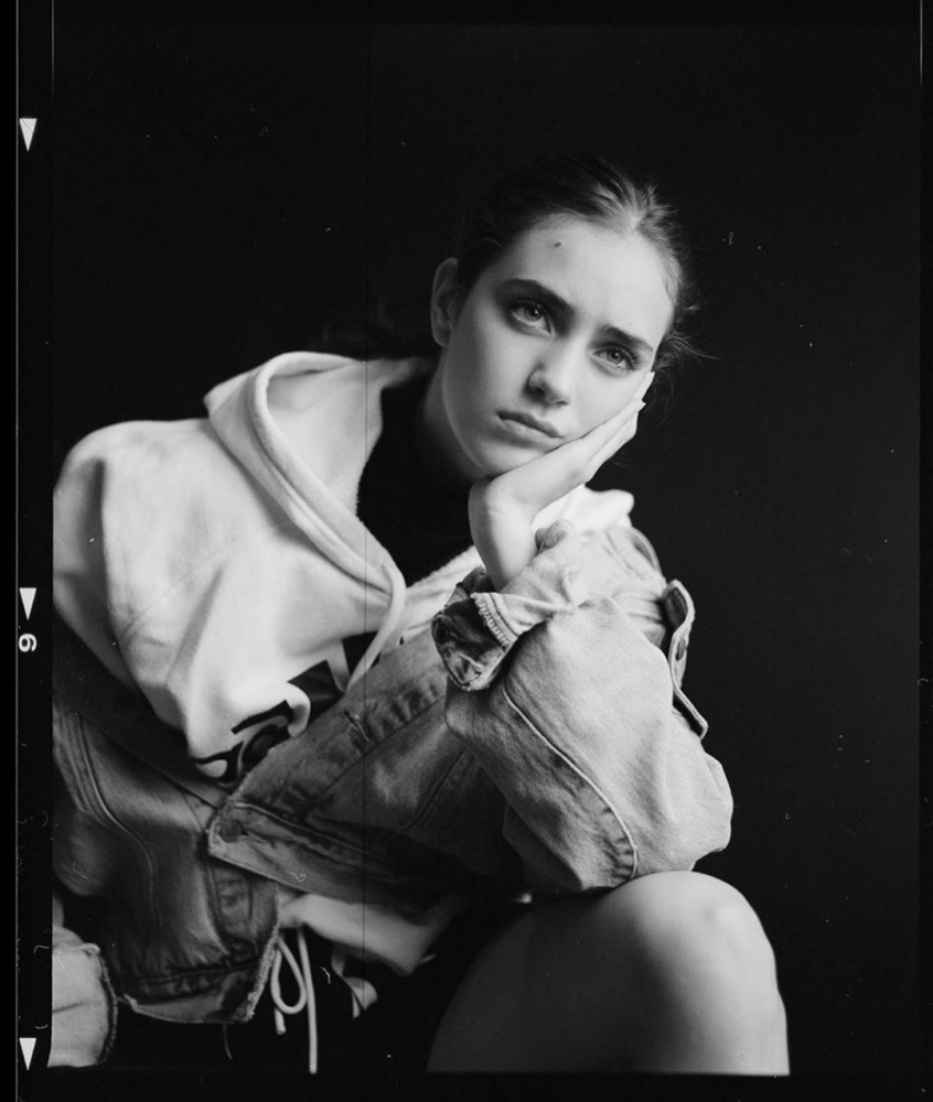 用美貌抢走柏林影展的风头,17岁少女talia,甜得像精灵!