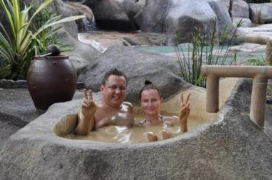 世界上最 黏 的温泉 女游客都慕名而来 网友 又湿了 腾讯网