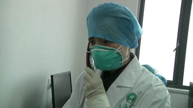 邱文娟脱下军装我还是一个兵