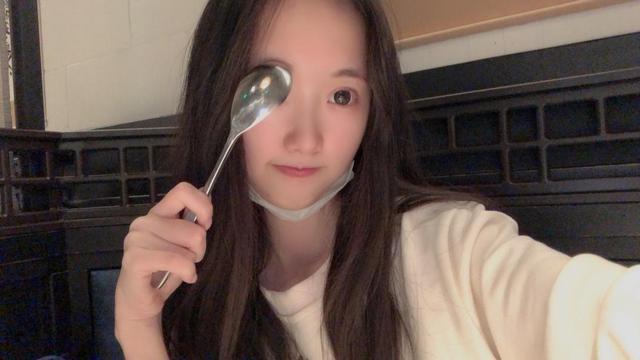 瓜妹迎来虎牙首秀,养猪专业户入驻,孤影空降直播间!