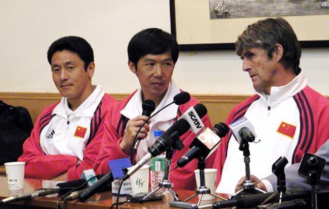 1球险胜！国足这场疑窦丛生的“假球”，再次伤害了球迷