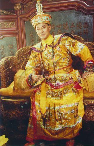 乾隆郑少秋和康熙焦晃两个演技派大师一起飙戏,谁能更.李雪健.