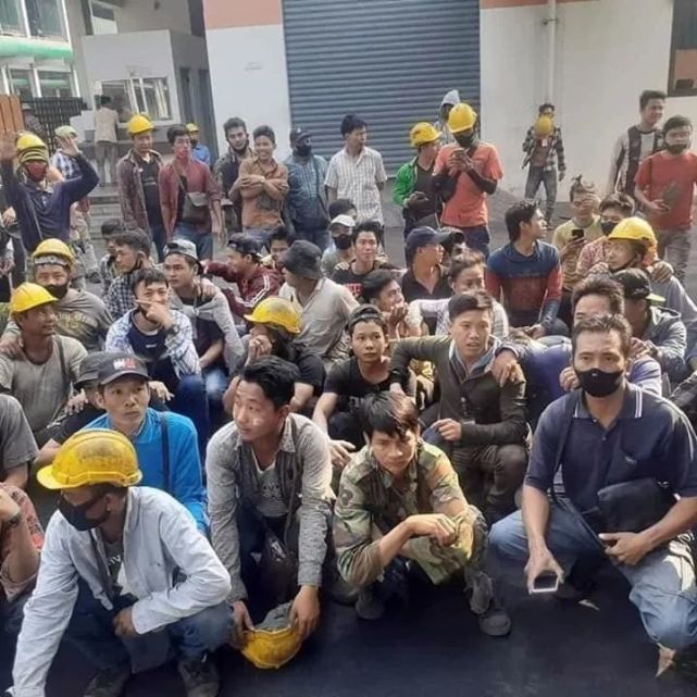 因误信谣言,两天内上万缅甸劳工返乡|妙瓦底|缅甸_时政|泰国_时政