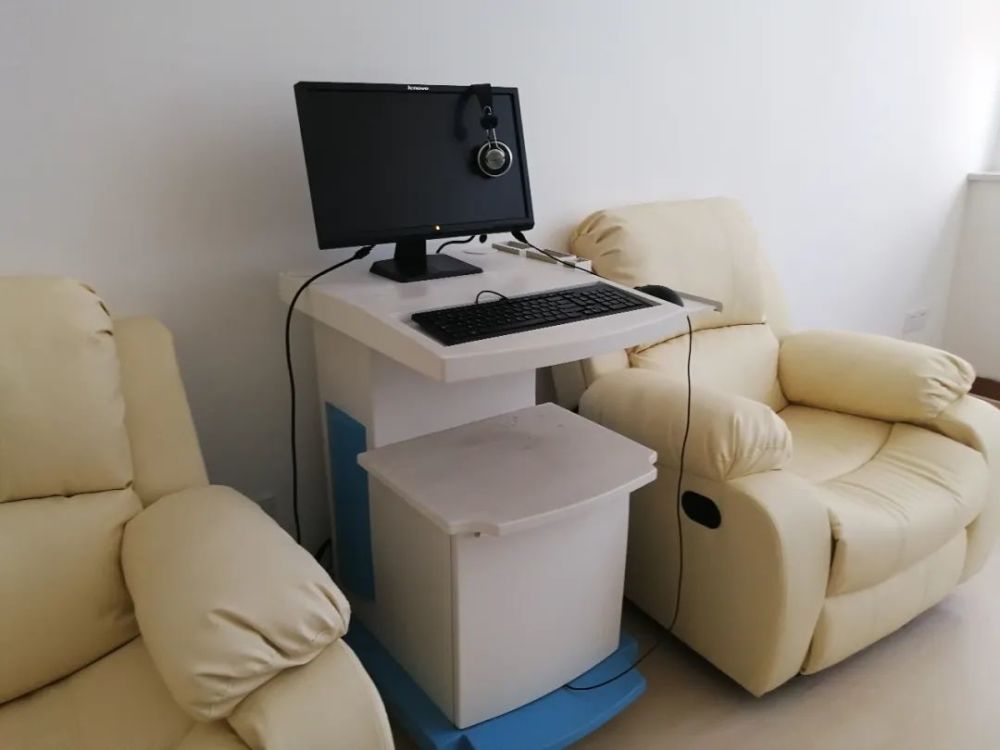 主要分为三个治疗区,即:睡眠监测区,心理治疗区,物理治疗区,科室拥有