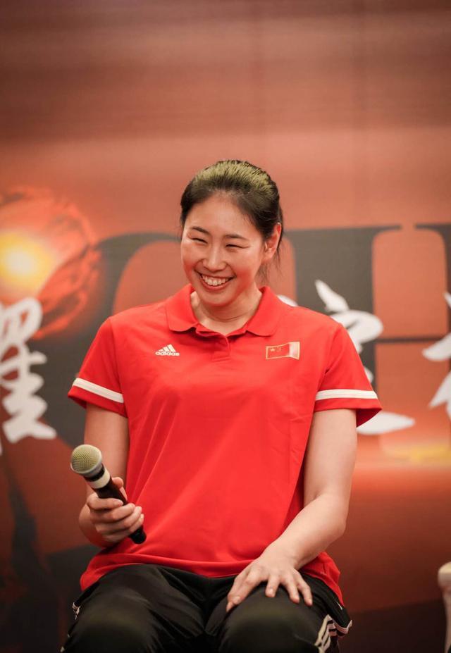 中国女排颜妮:努力让你更幸运,也变得更美好_腾讯新闻