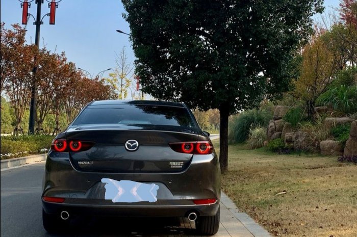 5万落地昂克赛拉,新款2.0l车型,外形越来越尖锐