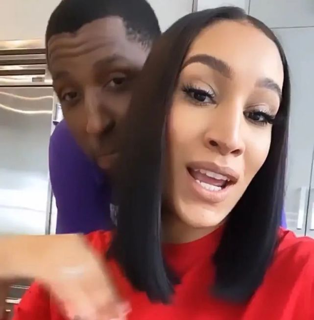 幸福美满!波普妻子晒亲密合影