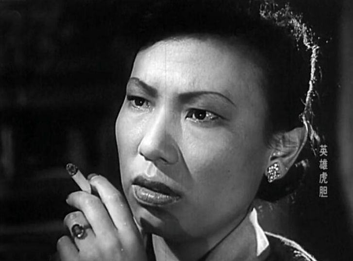 还记得英雄虎胆女匪首李月桂吗八一厂女反派54岁服毒自尽