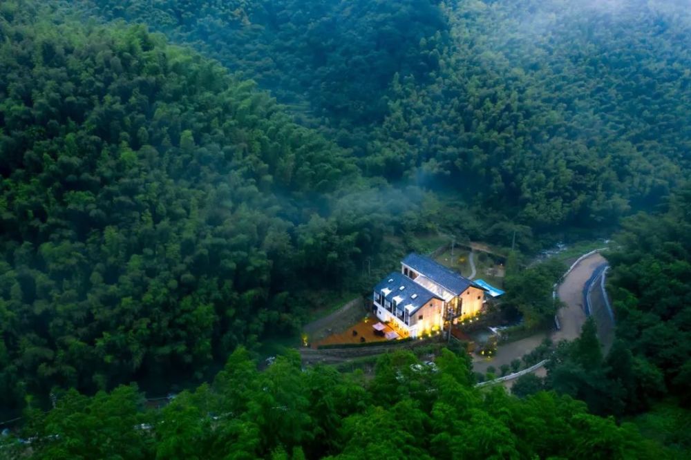 这里曾是40年代重要的后勤基地,全媒体采访团走进陈溪乡