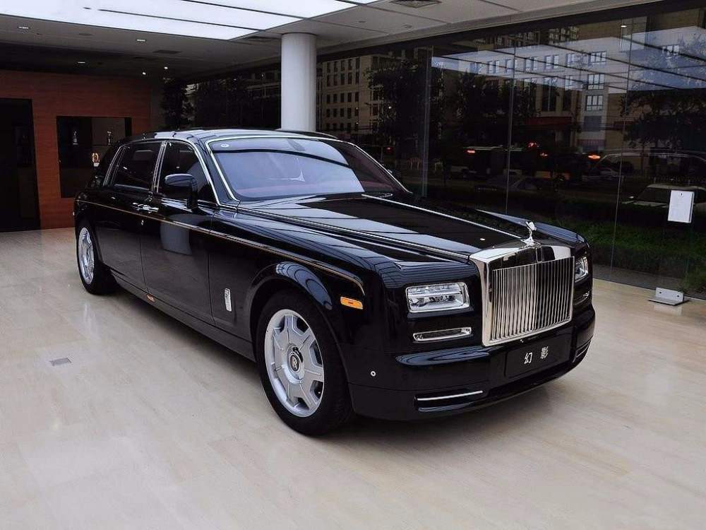 范冰冰绯闻"干爹"开1500万幻影,奔驰用来买菜,成龙也得叫声大哥