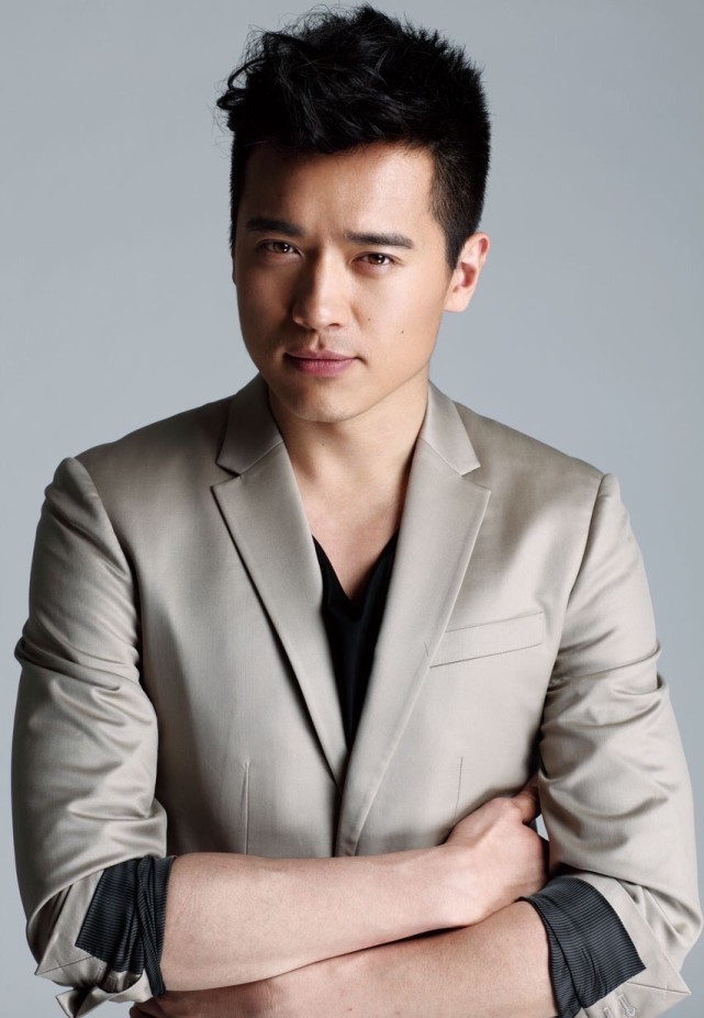 高云翔匆匆回国,网友力劝董璇与其复合,犯过错的男人值得原谅吗