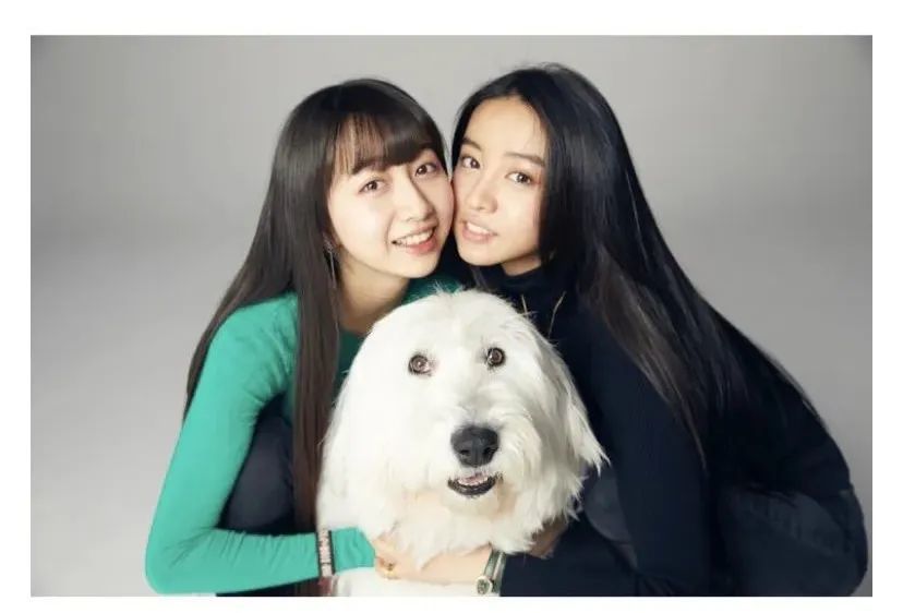 jimmychoo推出首个彩妆胶囊系列木村拓哉大女儿官宣出道