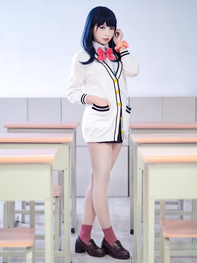 超还原的多宝六花cos,小姐姐胖的恰到好处