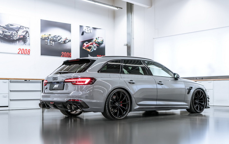 最强奥迪rs4亮相29t爆530马力水泥灰外观碳纤维车身真帅气