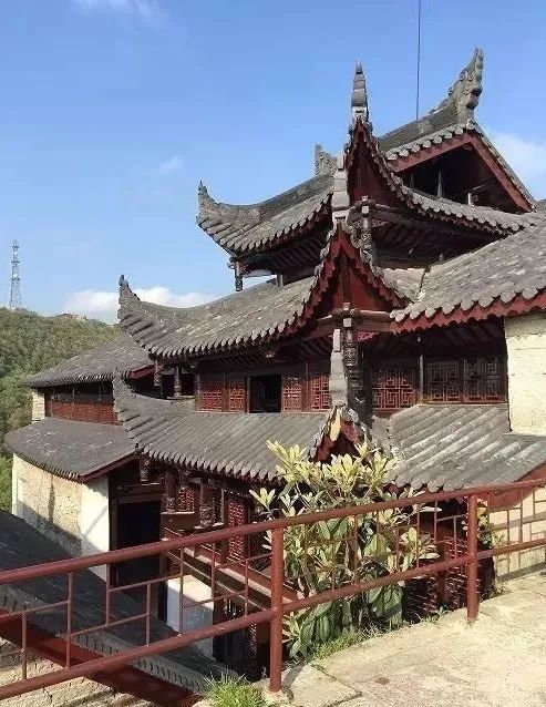 安顺平坝天台山伍龙寺