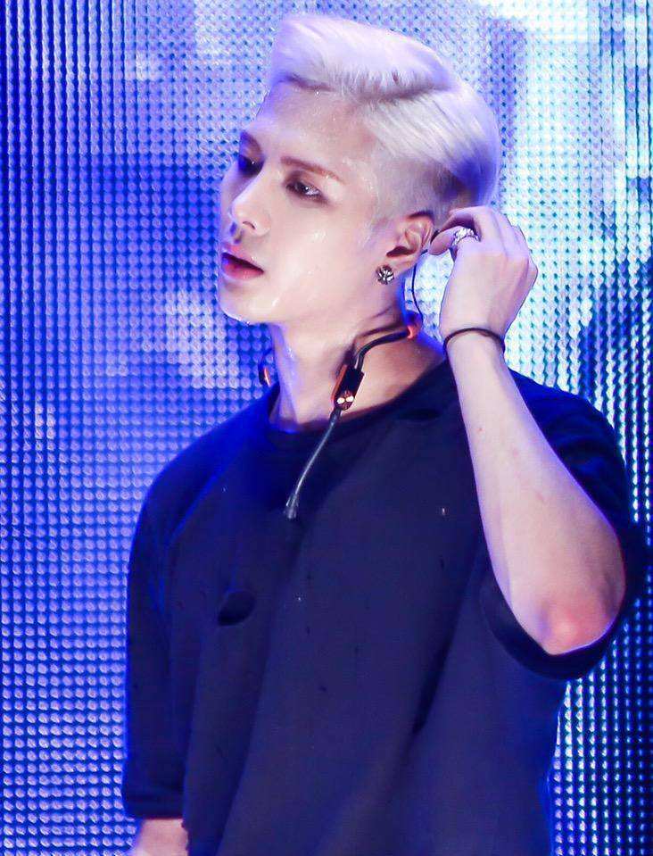 王嘉尔签约88rising,和higher brothers成为同事