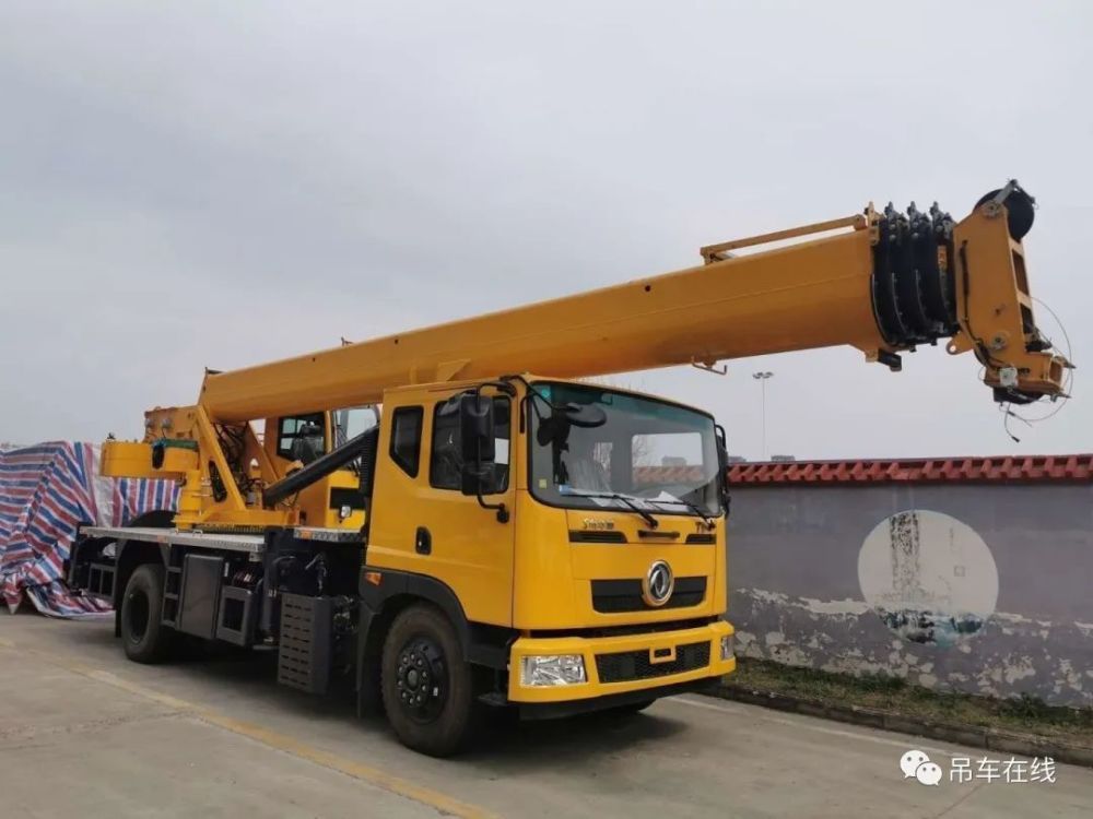 柳工新款12吨5节臂36米神秘曝光