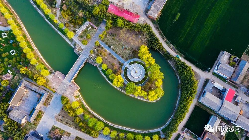 小商橋景區,位於漯河市臨潁縣皇帝廟鄉商橋村與郾城區商橋鎮商橋村