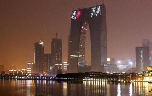 苏州外来人口_楼市接盘生力军：苏州常住人口增3万,杭州55万！有比较才会急！