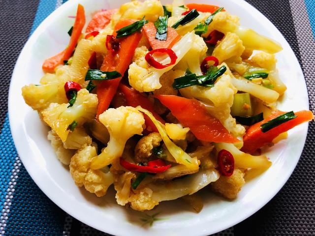 花菜不能直接用清水洗 教你正确的方法 多加一物 这样清洗脏东西全部洗掉 腾讯新闻