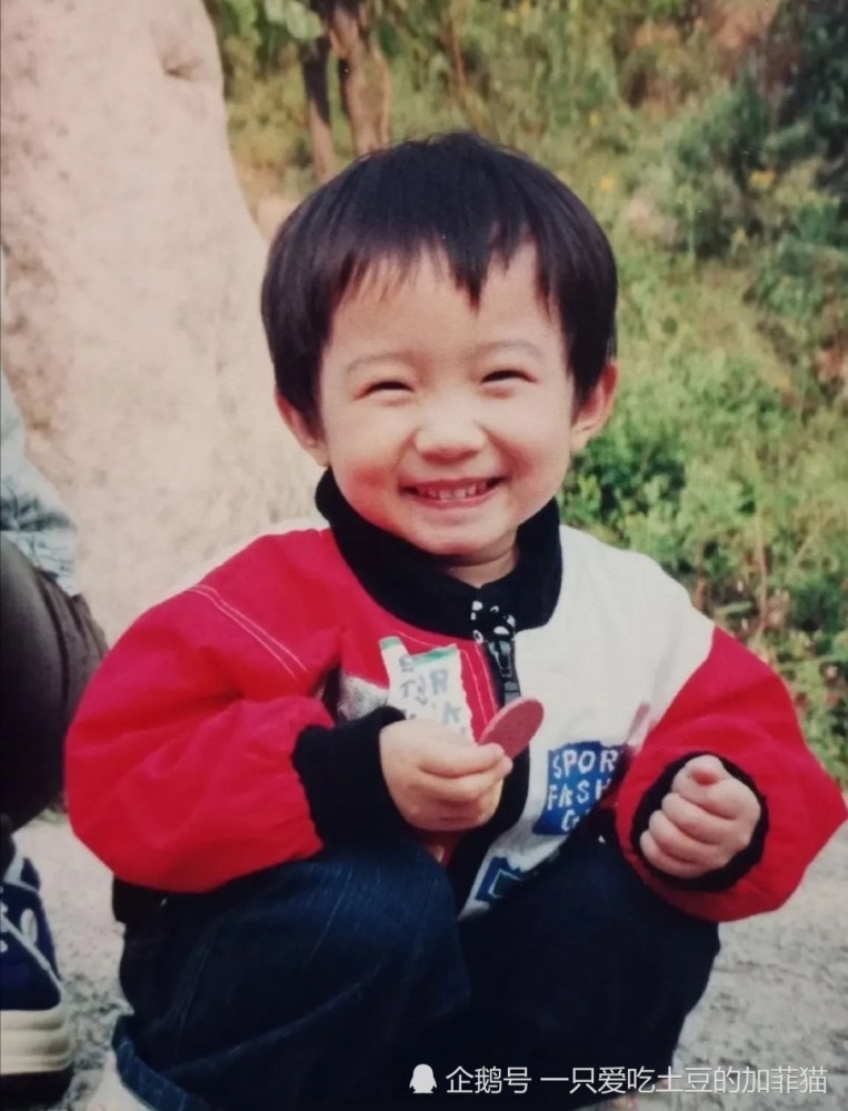 明星童年照你能猜出几个一起来挑战