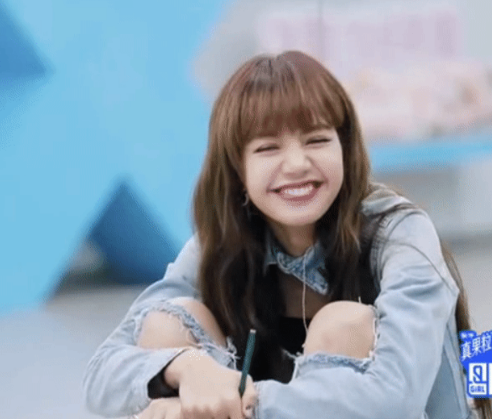 lisa最近因为综艺节目《青春有你2》,被很多观众朋友pick了,很多人都