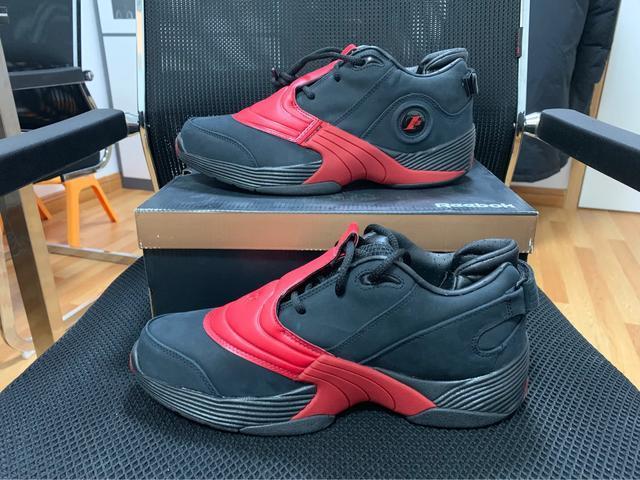 致敬96黄金一代,情怀之作!艾佛森answer 5代黑红配色战靴开箱